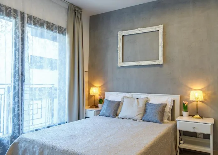 K40 Romantic Deluxe In The Center