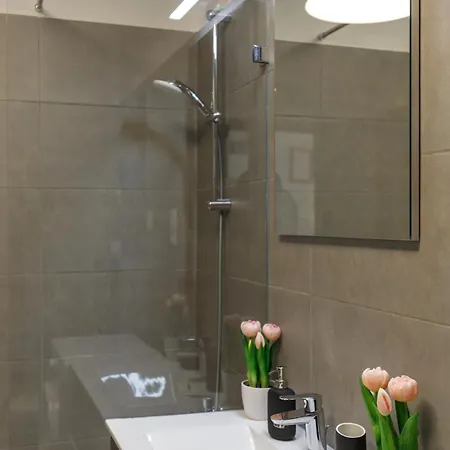 K40 Romantic Deluxe In The Center