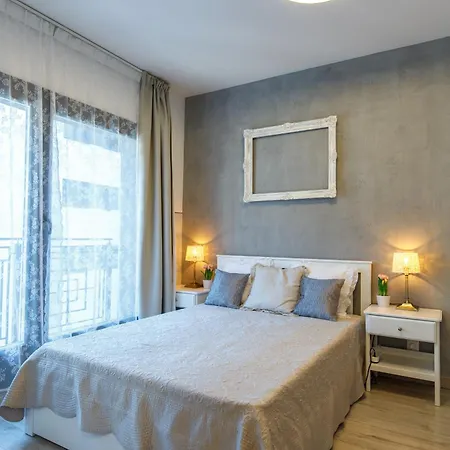 K40 Romantic Deluxe In The Center