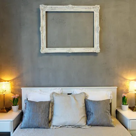 Апартаменты K40 Romantic Deluxe In The Center