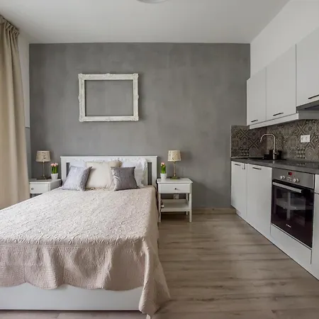 Апартаменты K40 Romantic Deluxe In The Center *